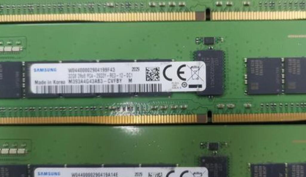 M393A4G43AB3-CVF Samsung