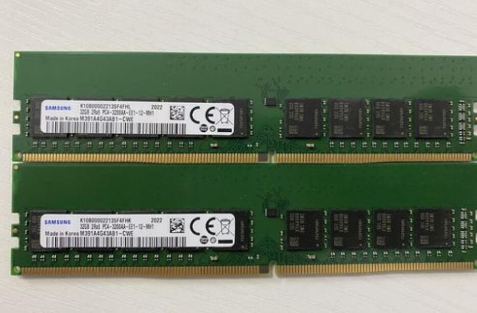 M391A4G43BB1-CWE Samsung 32G 3200 ECC memory module